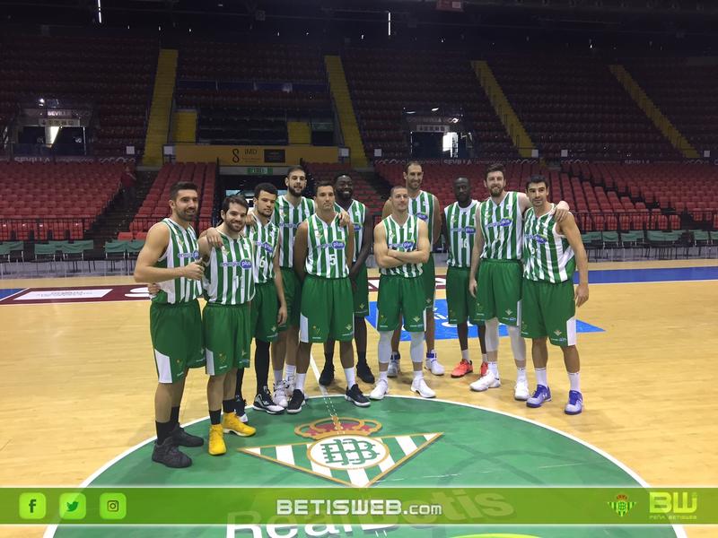 Haga clic en la imagen para ver una versin ms grande

Nombre:	Betis baloncesto 0.JPG
Visitas:	1
Size:	77,8 KB
ID:	6651008