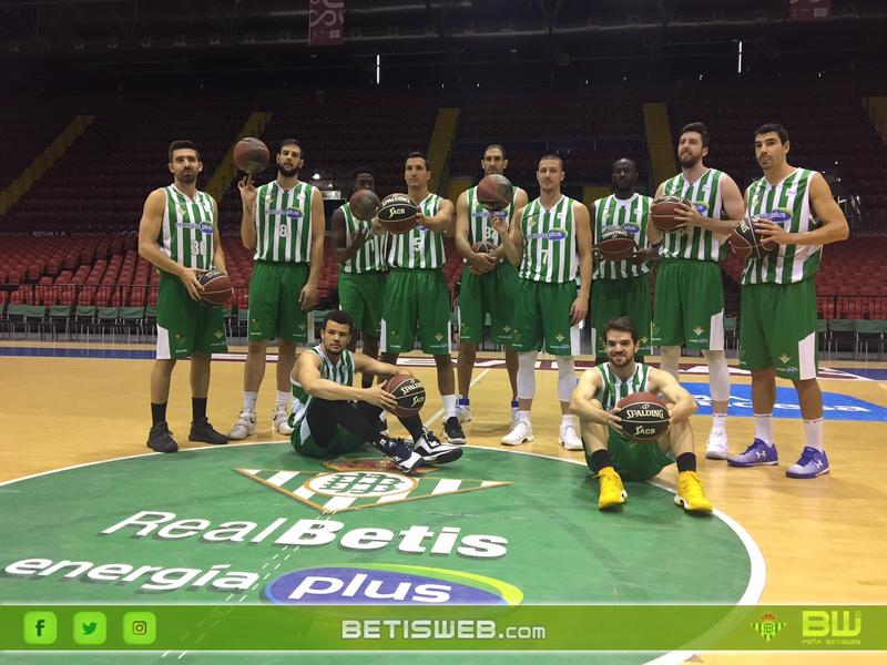 Haga clic en la imagen para ver una versin ms grande

Nombre:	Betis baloncesto 5.JPG
Visitas:	1
Size:	81,1 KB
ID:	6651010