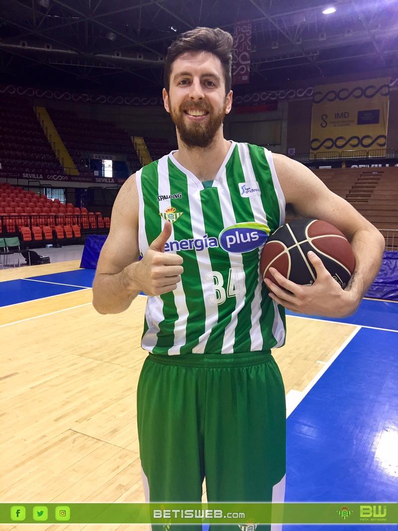 Haga clic en la imagen para ver una versin ms grande

Nombre:	Betis baloncesto 12.JPG
Visitas:	1
Size:	110,7 KB
ID:	6651019