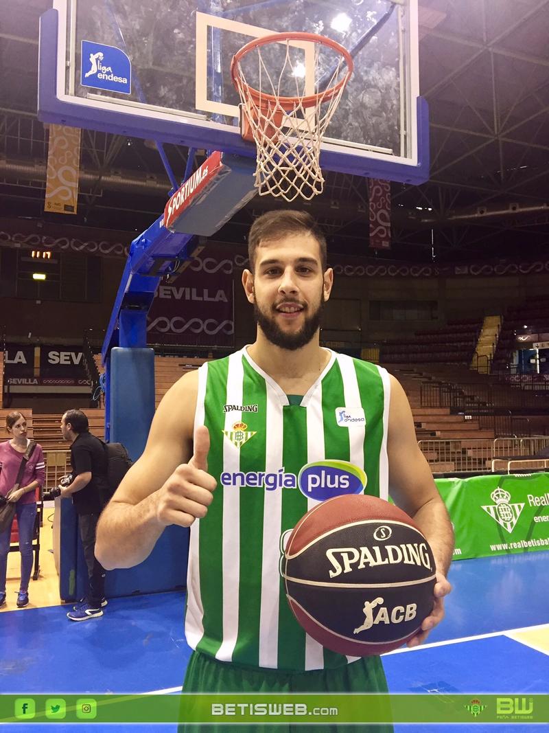 Haga clic en la imagen para ver una versin ms grande

Nombre:	Betis baloncesto 18.JPG
Visitas:	1
Size:	129,9 KB
ID:	6651021