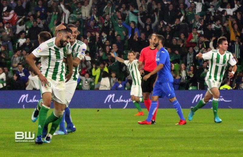 Haga clic en la imagen para ver una versin ms grande

Nombre:	J11 Betis - Getafe 68.jpg
Visitas:	1
Size:	73,4 KB
ID:	6671866