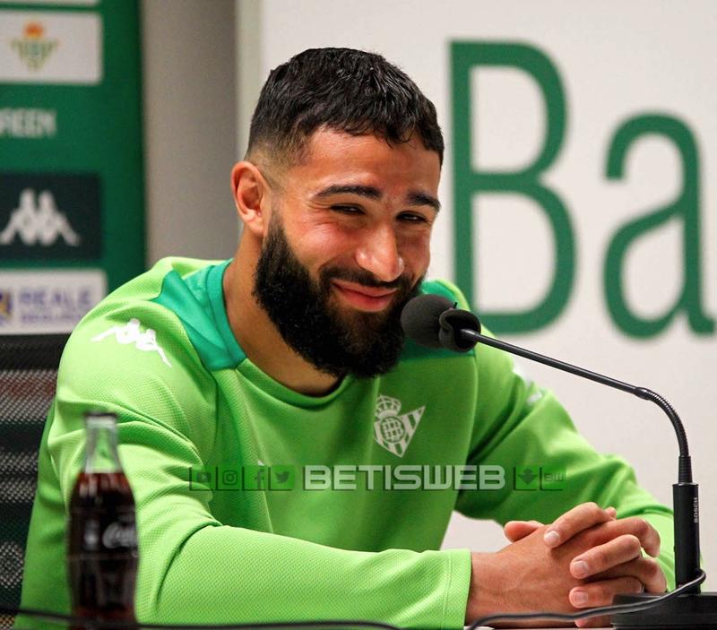 Haga clic en la imagen para ver una versin ms grande

Nombre:	rueda de prensa Fekir y Canales108.jpg
Visitas:	1
Size:	72,5 KB
ID:	7842360