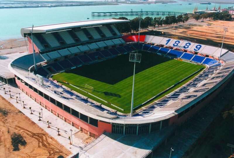 Haga clic en la imagen para ver una versin ms grande

Nombre:	estadio.jpg
Visitas:	1
Size:	105,1 KB
ID:	8146638