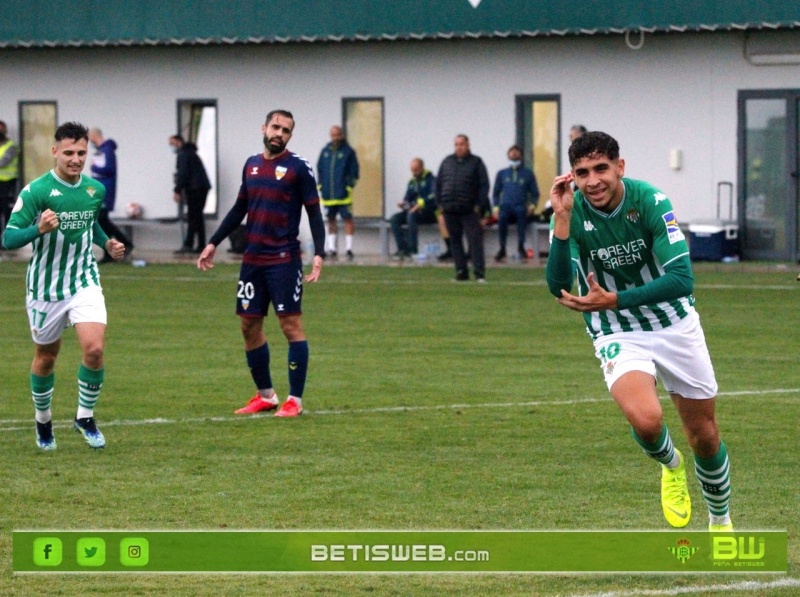 J-10-Betis-Deportivo-vs-UE-Costa-Brava1086