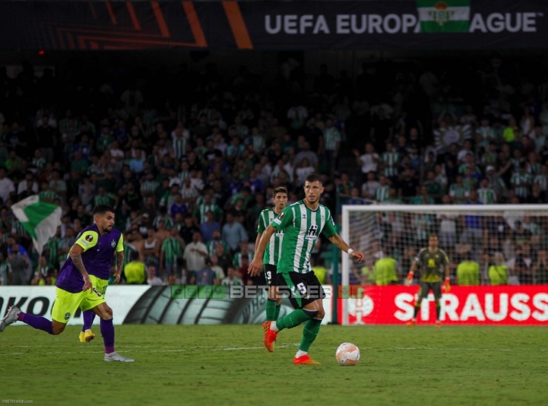 J-2-Real-Betis-vs-PFC-Ludogorets1037