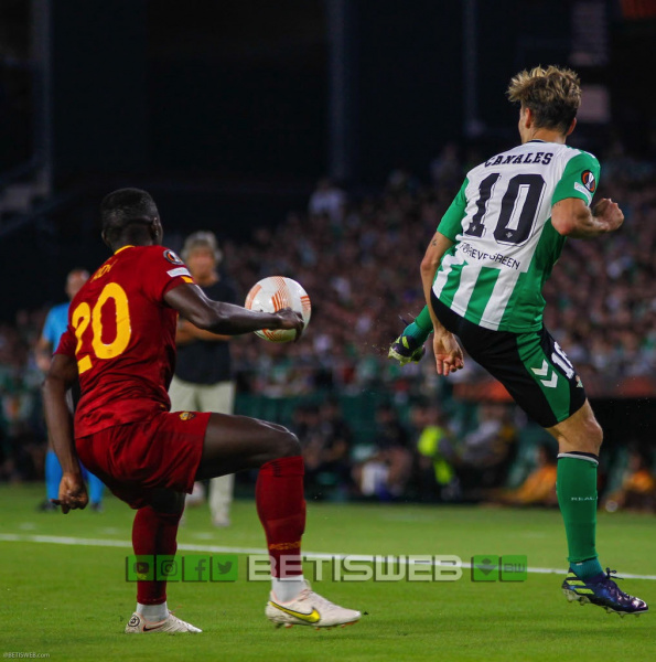 J-4-Real-Betis-vs-AS-Roma811