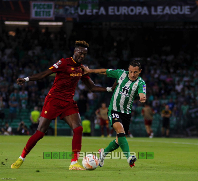 J-4-Real-Betis-vs-AS-Roma815