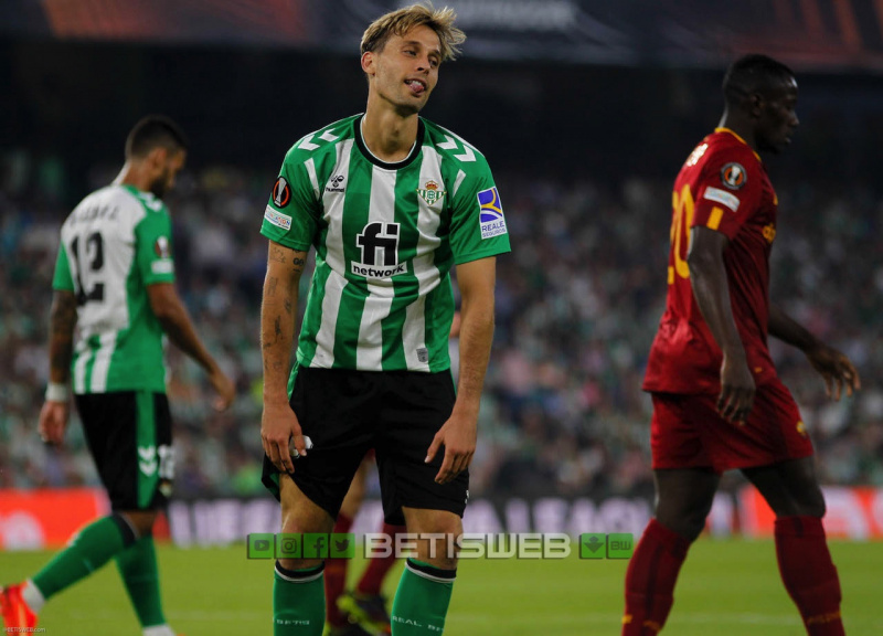 J-4-Real-Betis-vs-AS-Roma826