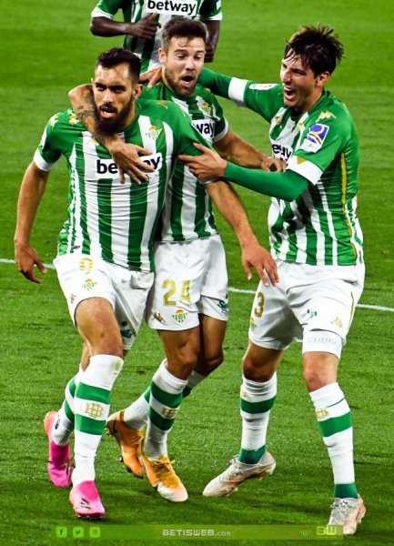 J35-–-Real-Betis-vs-Granada-CF-14